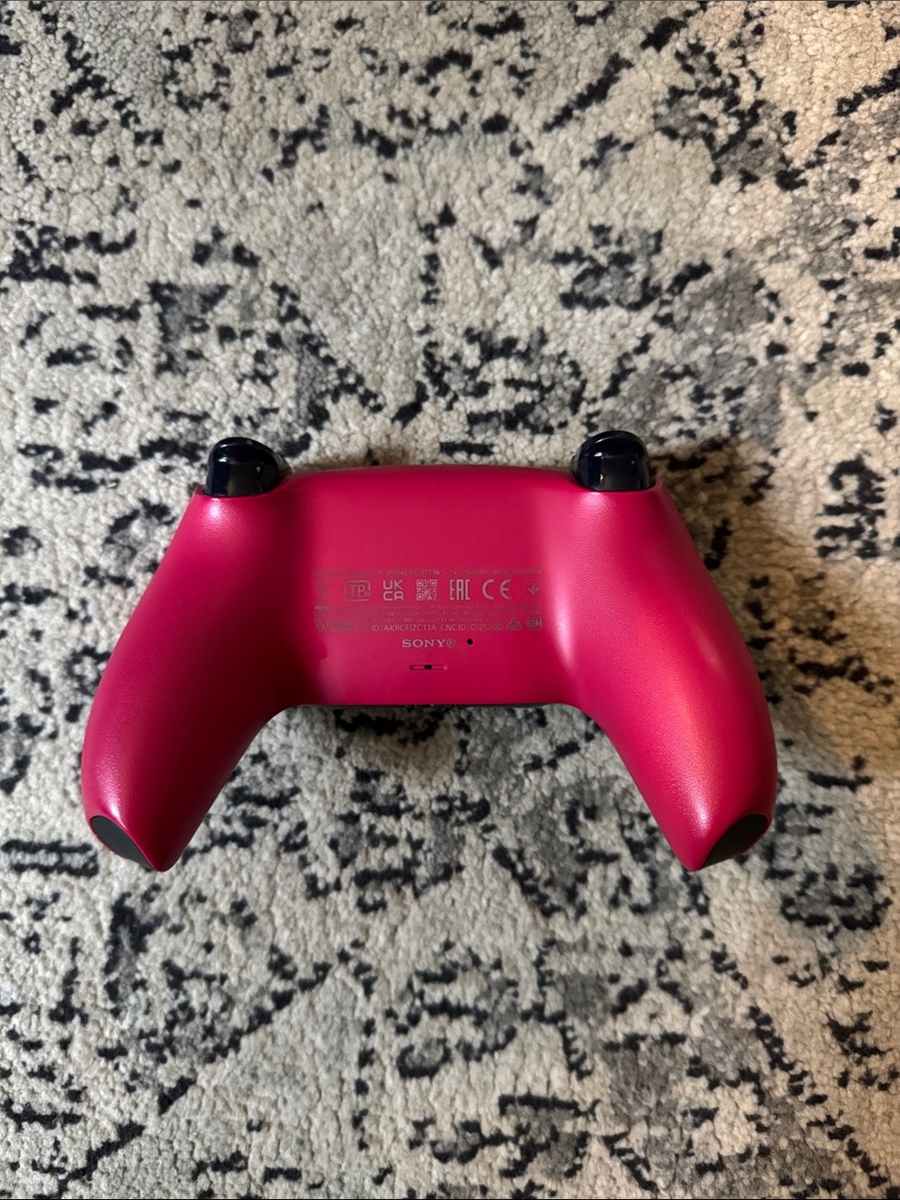Sony DualSense Controller - Picture 2 of 2
